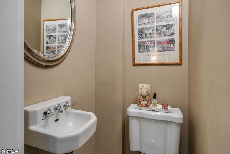 41 E Crescent Ave Property Photo 15