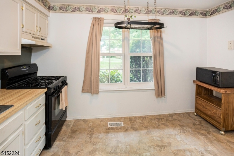 157 Cynthia Dr Property Photo 6