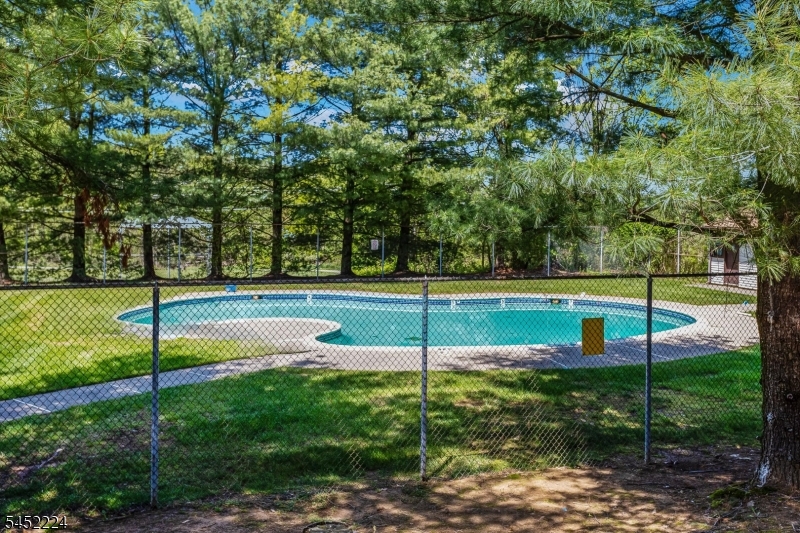 157 Cynthia Dr Property Photo 32