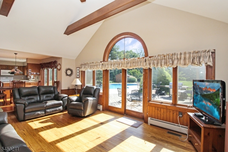 7 Cherokee Trl Property Photo 5