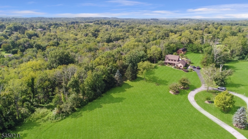 7 Cherokee Trl Property Photo 18