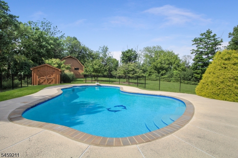 7 Cherokee Trl Property Photo 23