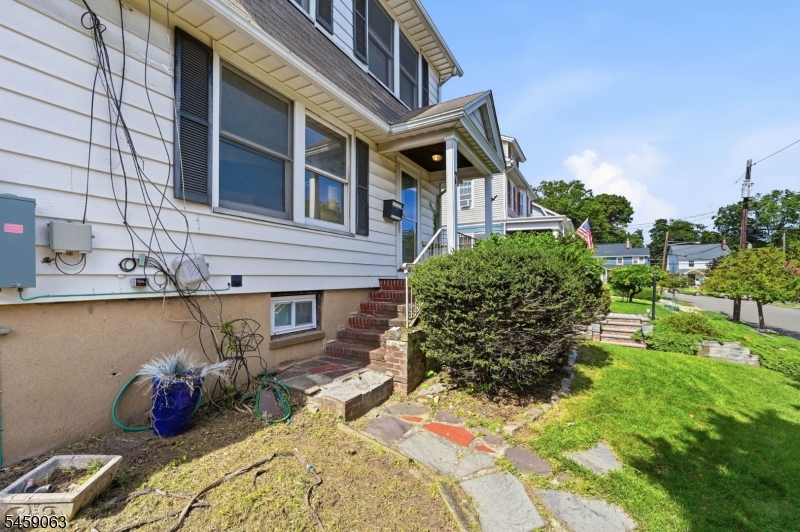 7 Harvard Ter Property Photo 2