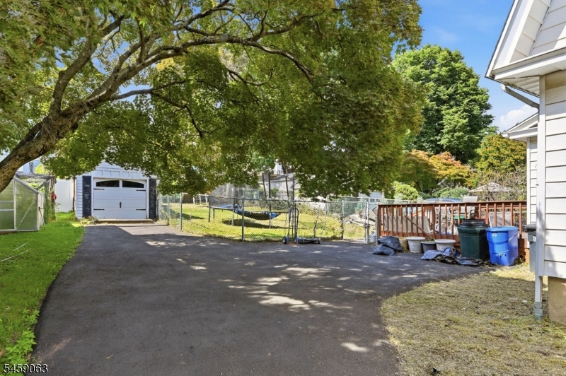7 Harvard Ter Property Photo 4