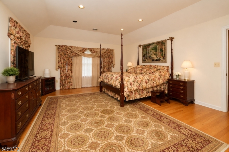19 Westover Rd Property Photo 17