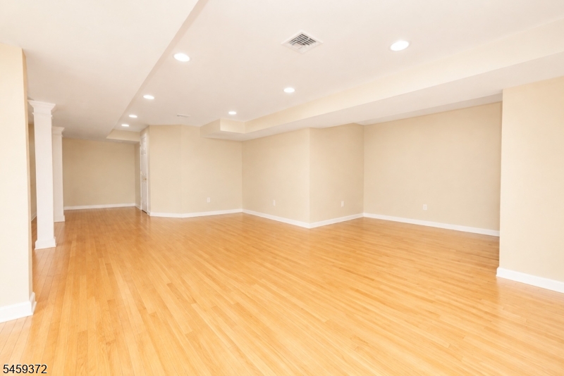 19 Westover Rd Property Photo 39