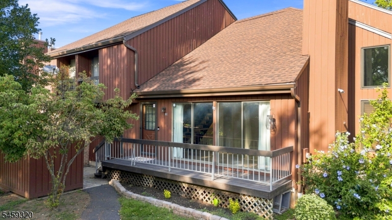 25 Bloomingdale Dr 2C Property Photo 1