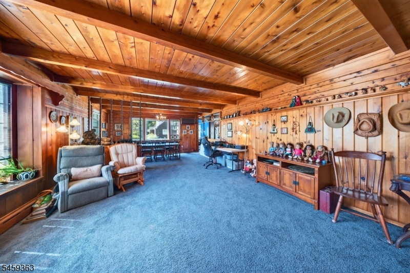 5 Lydecker Pl Property Photo 5