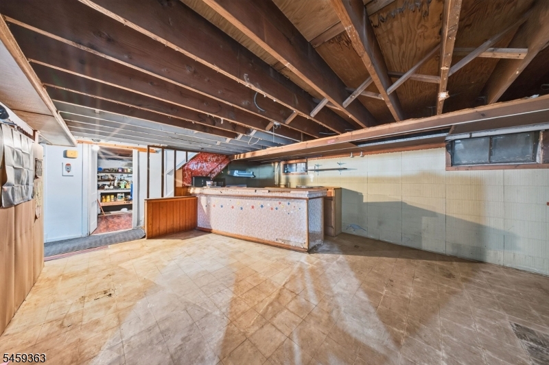 5 Lydecker Pl Property Photo 17