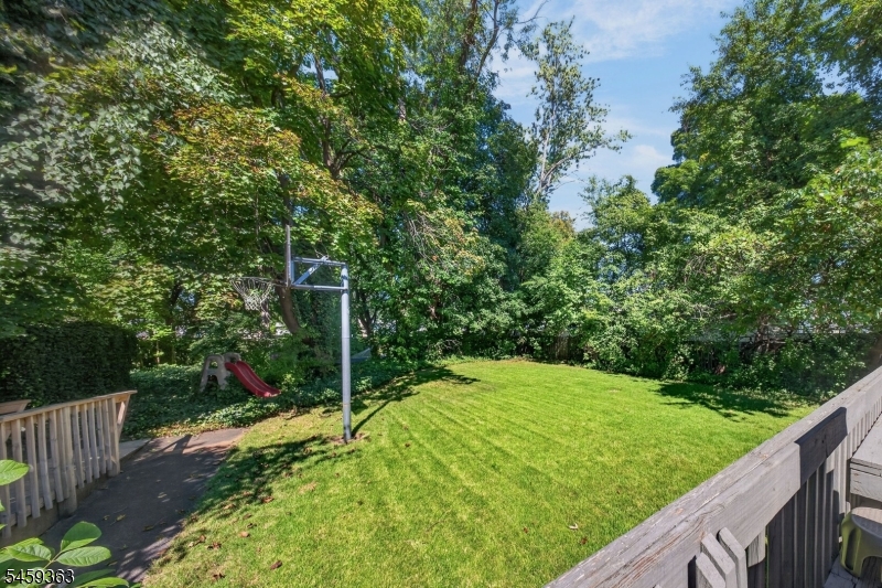 5 Lydecker Pl Property Photo 20
