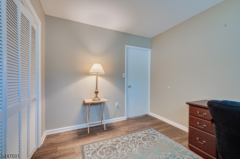 37 Kate Ter Property Photo 14