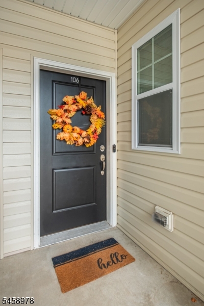 106 Autumn Ct Property Photo 3