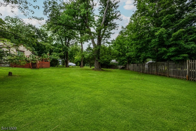 821 Miller Ln Property Photo 3
