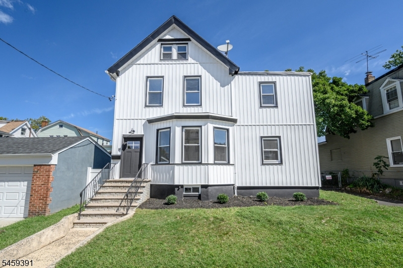 18 Fuller Pl Property Photo 1