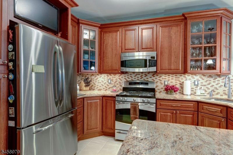 312 Wilshire Dr Property Photo 8