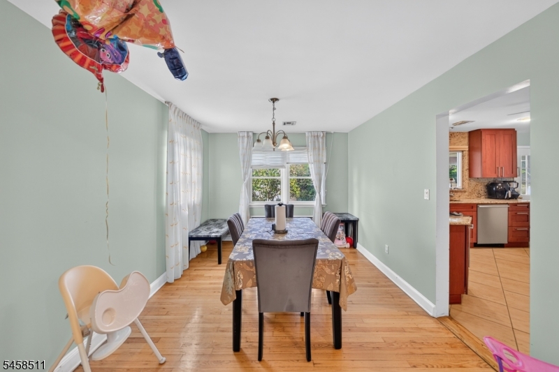 47 Albert Ave Property Photo 6