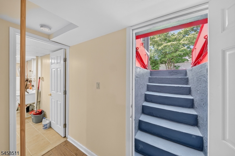 47 Albert Ave Property Photo 26