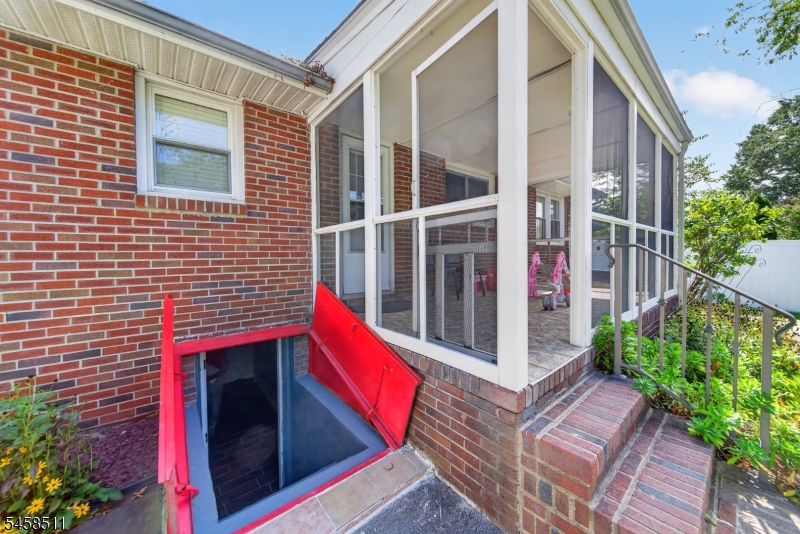 47 Albert Ave Property Photo 27