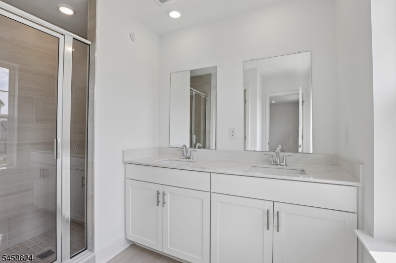 69 Eastwood Ter Property Photo 32