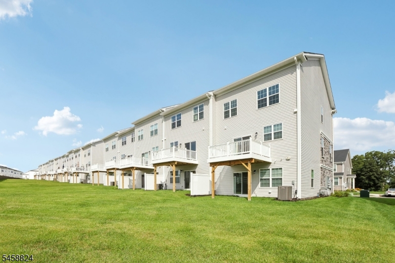 69 Eastwood Ter Property Photo 36