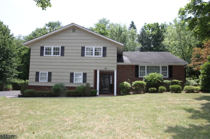 10 Bayberry Dr