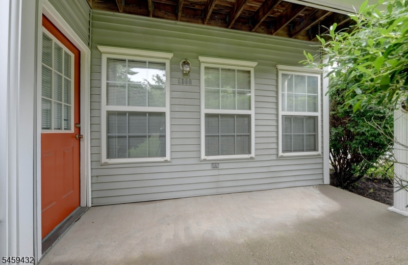 5308 Tudor Dr 5308 Property Photo 2