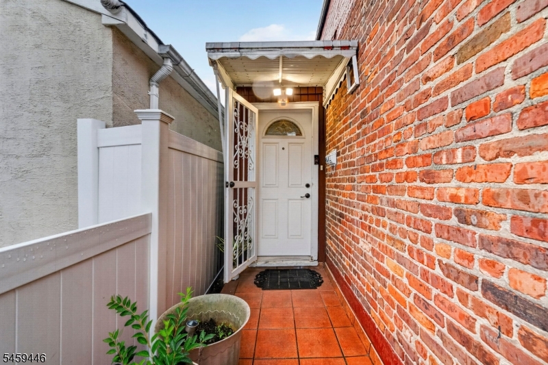 1457 52Nd St Property Photo 1