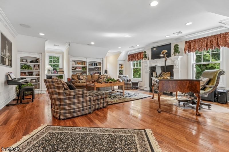 1 Woodside Drive Property Photo 17