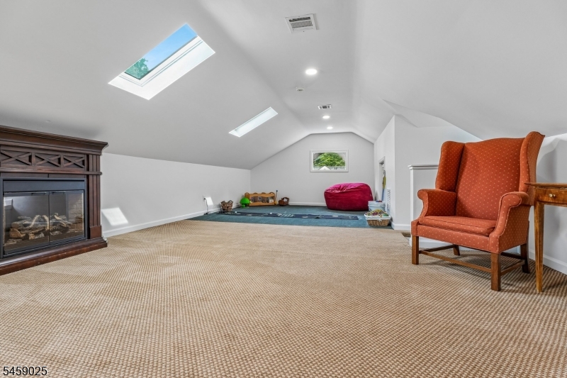 1 Woodside Drive Property Photo 23