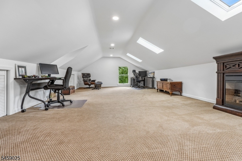1 Woodside Drive Property Photo 24