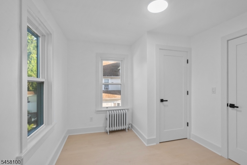 100 W Clinton St Property Photo 14