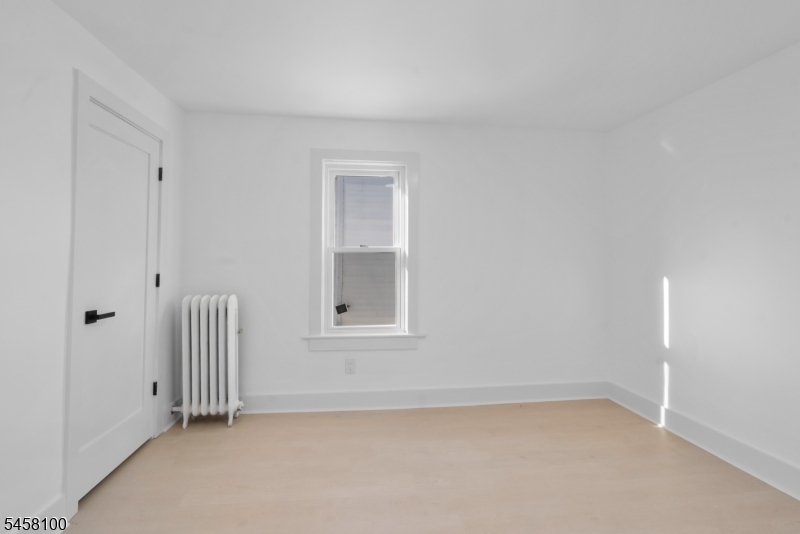 100 W Clinton St Property Photo 23