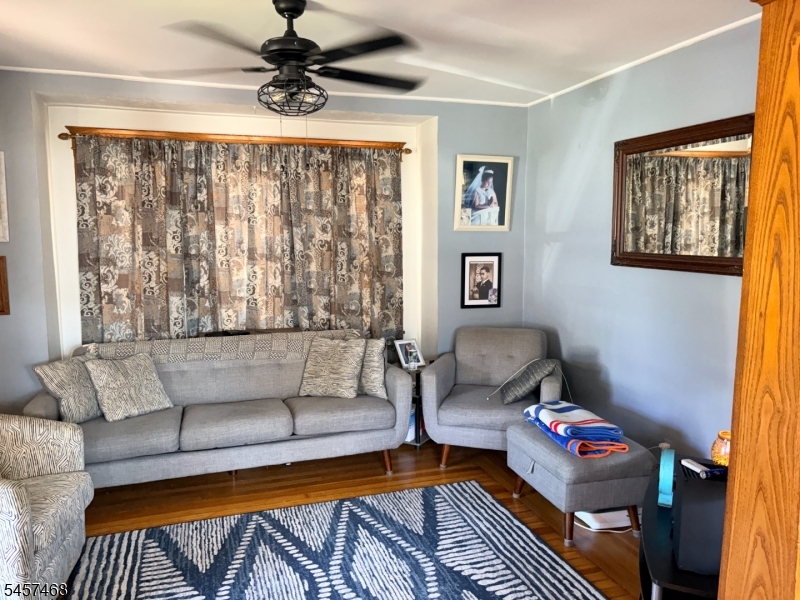 56 Norwood St Property Photo 3