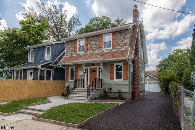 159 Vermont Ave Property Photo 1