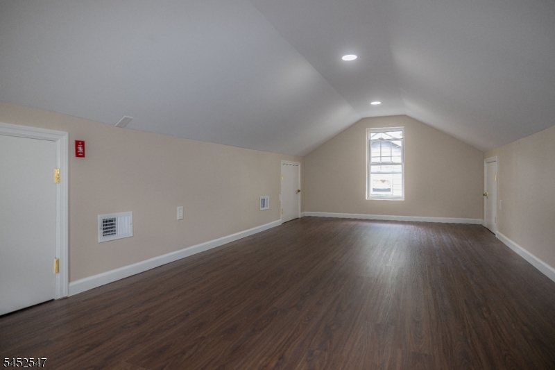 159 Vermont Ave Property Photo 21