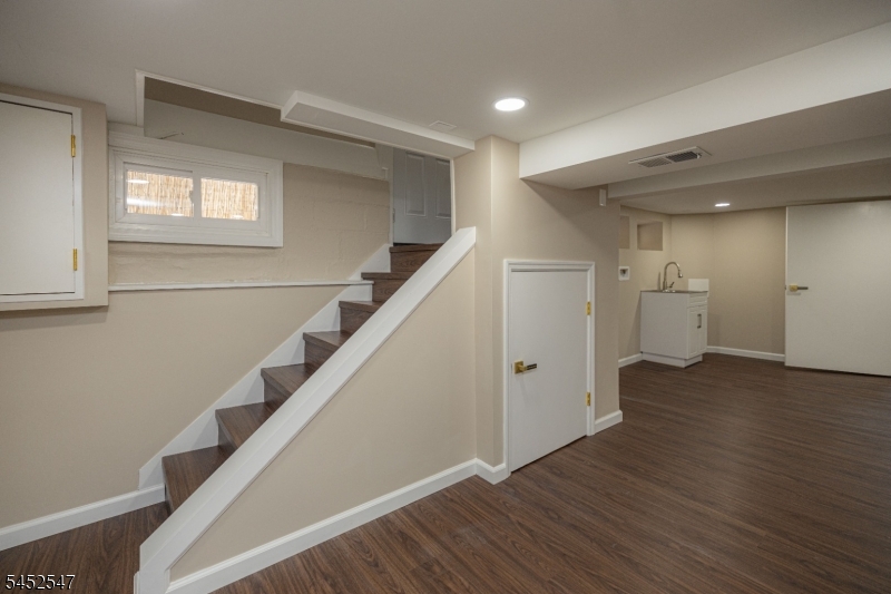 159 Vermont Ave Property Photo 23