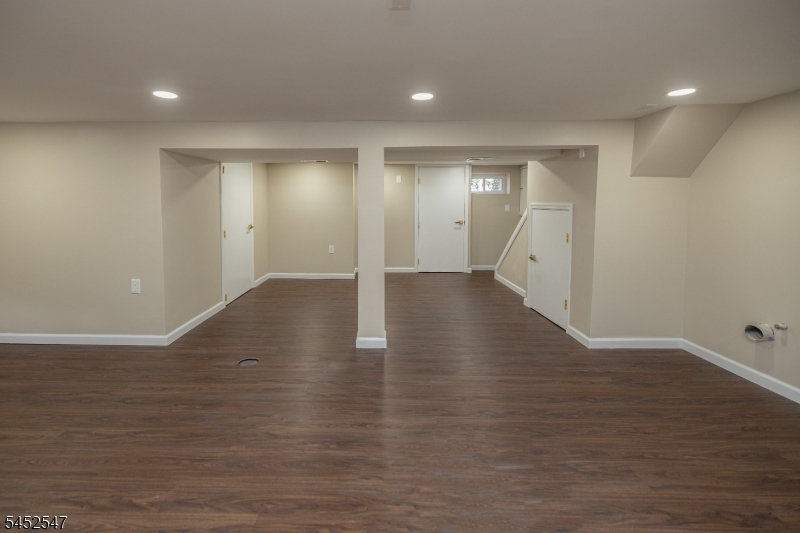 159 Vermont Ave Property Photo 24