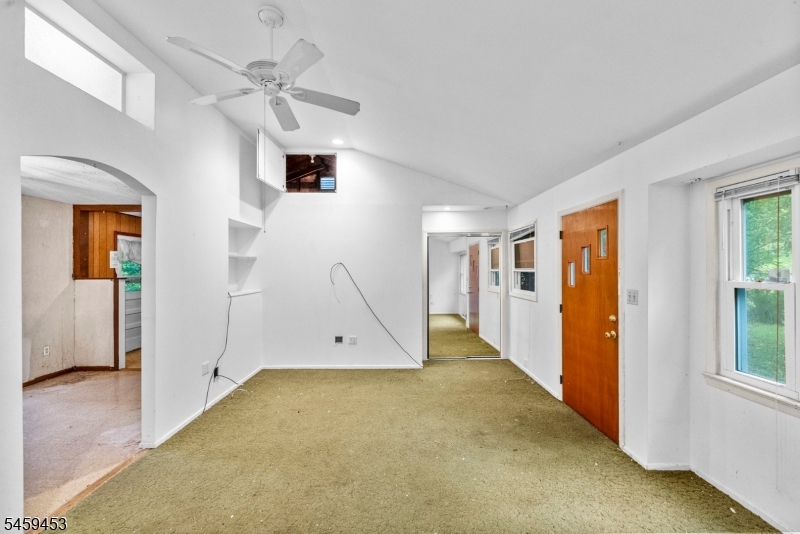 5 Black Oak Dr Property Photo 4