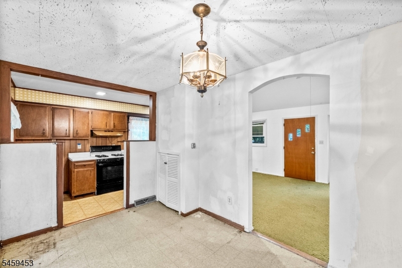 5 Black Oak Dr Property Photo 5