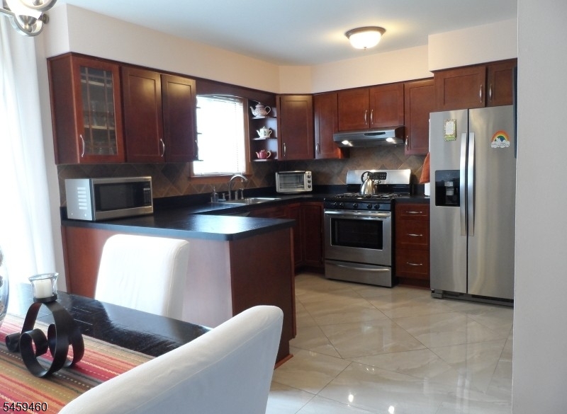 404 Chestnut St 30 Property Photo 5
