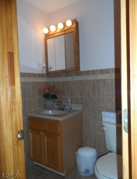 404 Chestnut St 30 Property Photo 11