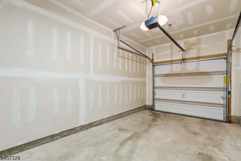 75 Robeson St Property Photo 17