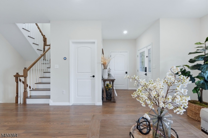 38 Center St Property Photo 6