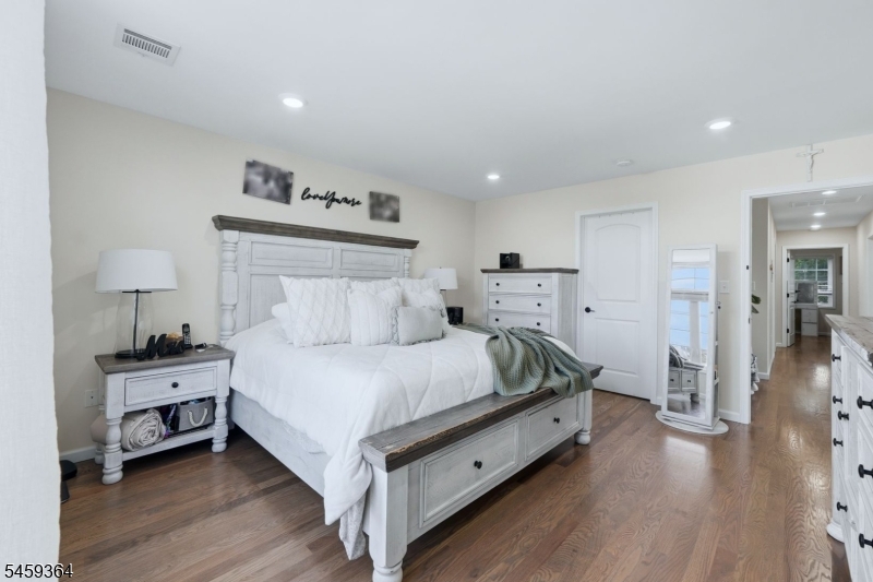 38 Center St Property Photo 18