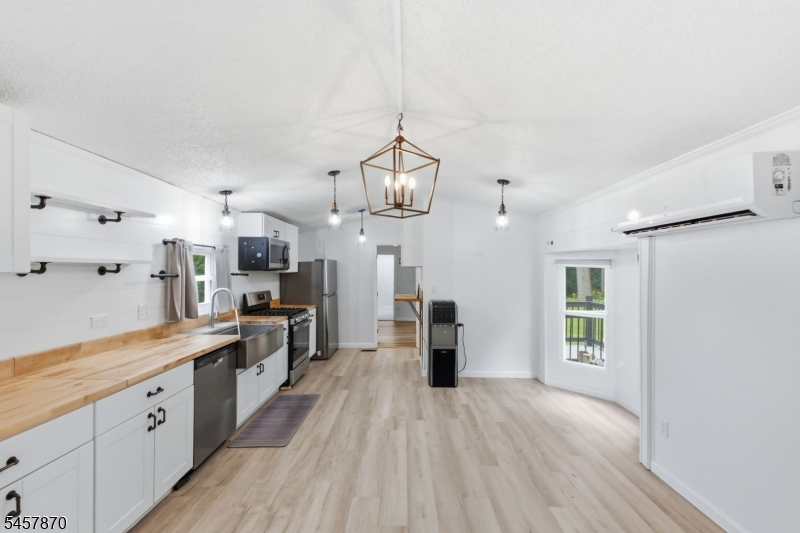 65 Sherwood Park Property Photo 14