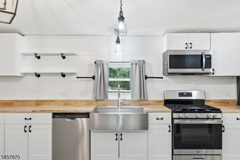 65 Sherwood Park Property Photo 16
