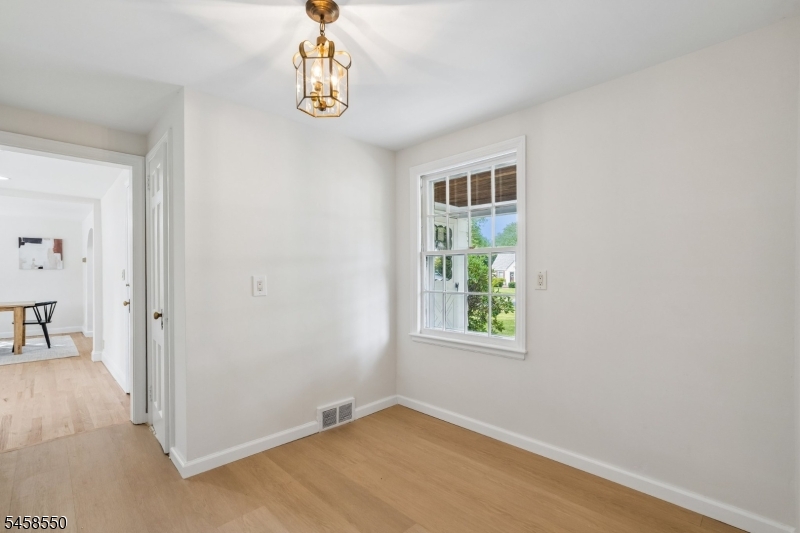 20 Pine St Property Photo 21