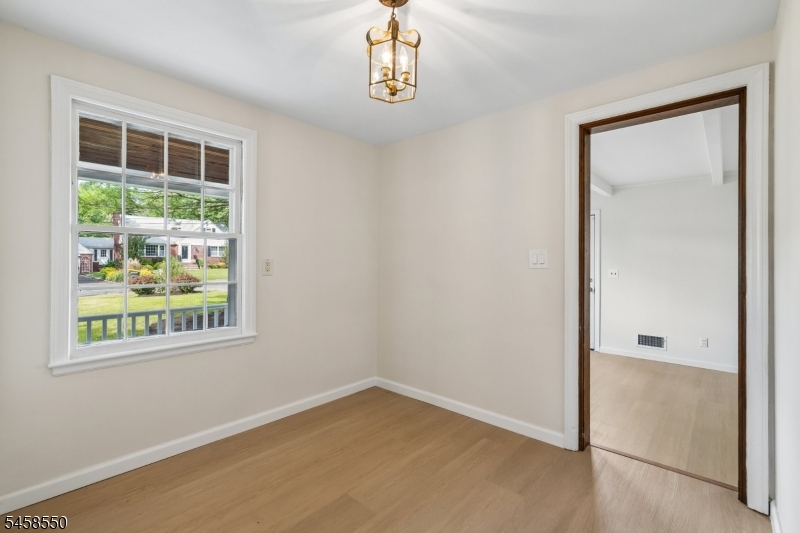 20 Pine St Property Photo 22