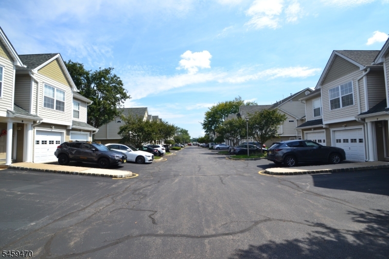 4 Collura Ln Property Photo 2