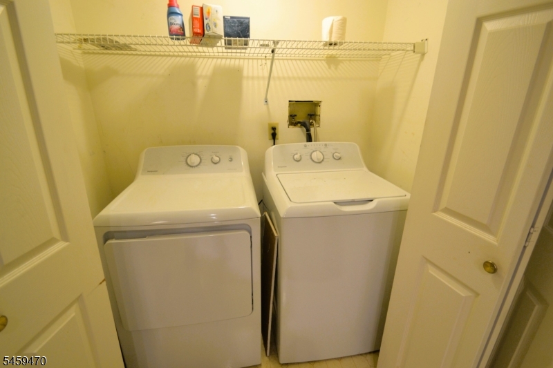 4 Collura Ln Property Photo 13